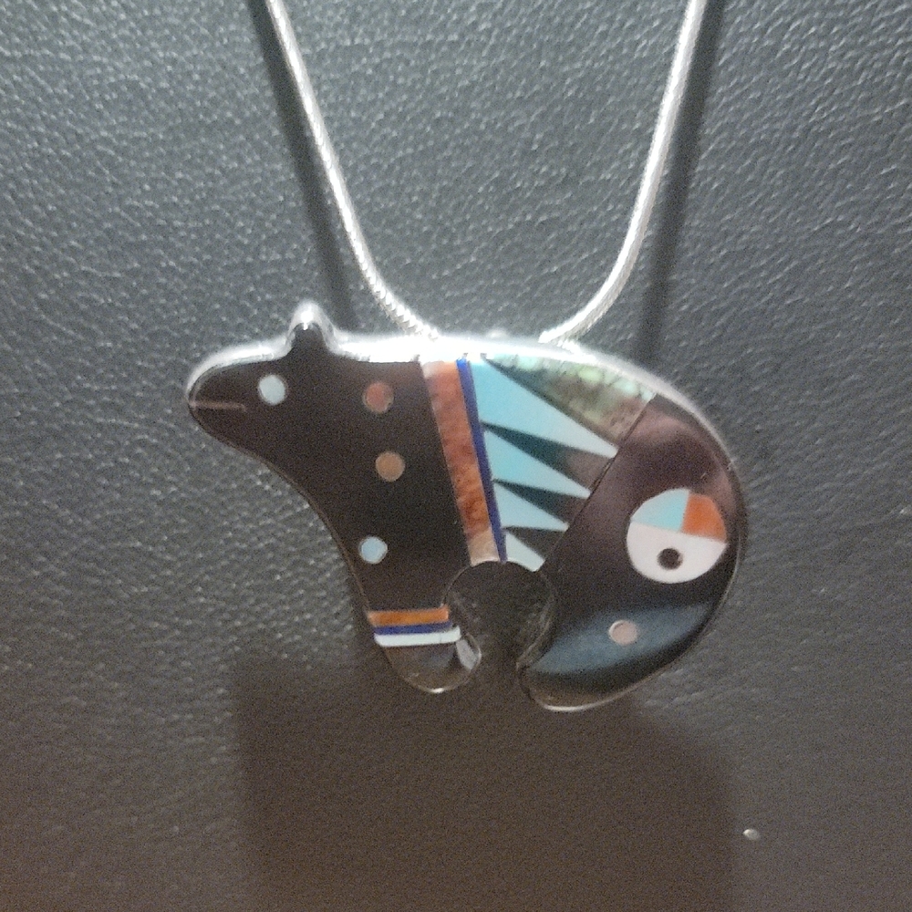 Navajo Sterling Silver Bear Pendant Necklace (artist signed) with 2 bonus bears